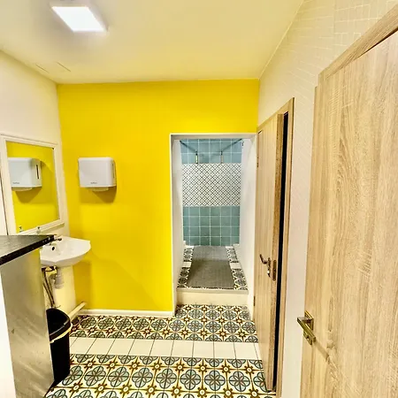 旅馆 Barcelona & Pub *