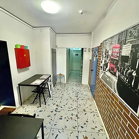 Hostel Barcelona & Pub