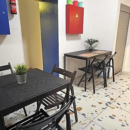 Hostel Barcelona & Pub *