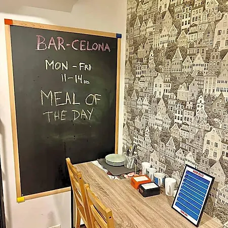 Barcelona & Pub
