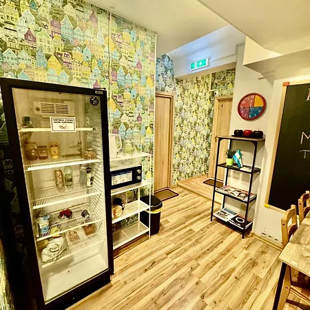 Barcelona & Pub Hostal Vilna