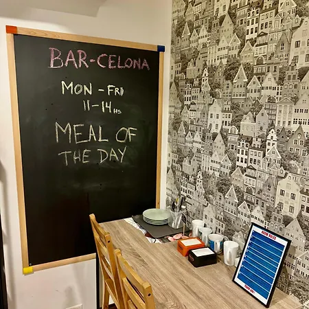 Hostel Barcelona & Pub